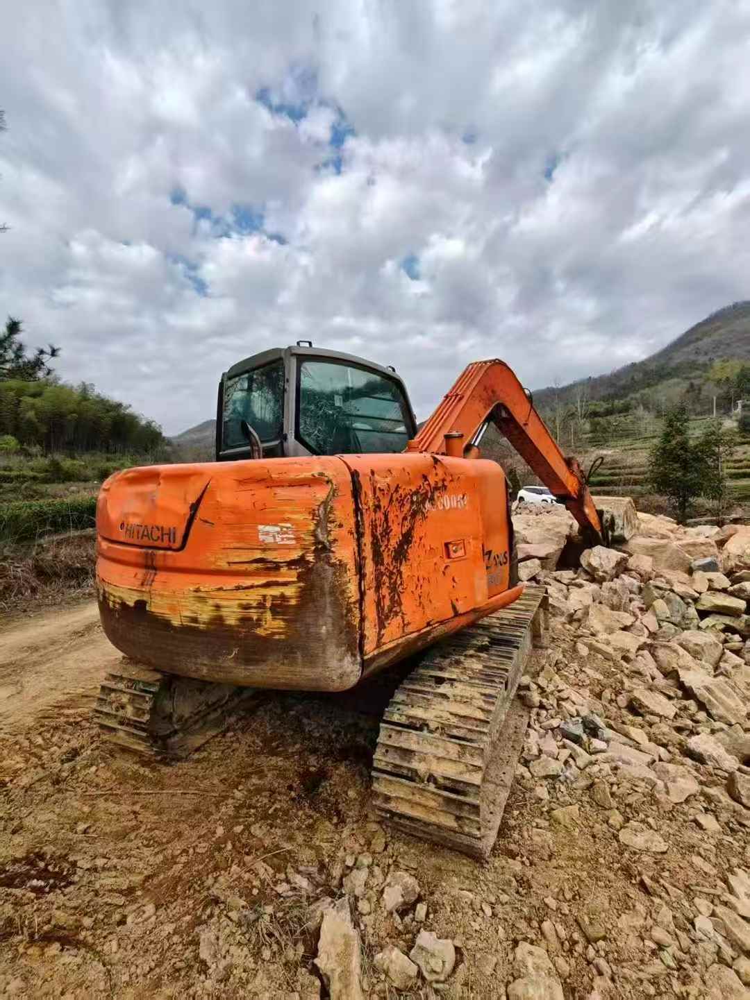 Buy Hitachi EX70 Used Excavator / 1