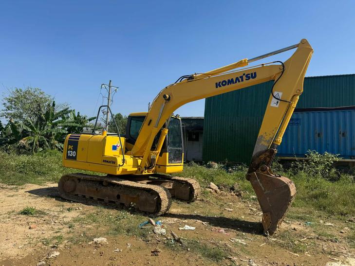 Buy Komatsu PC130-7 Used Excavator / 1