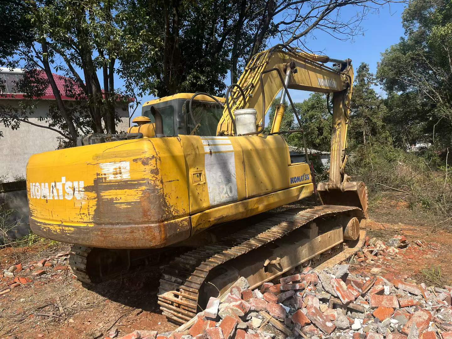 Buy Komatsu PC220 Used Excavator / 2 Used Komatsu PC220 Excavator 2016 Model / 2