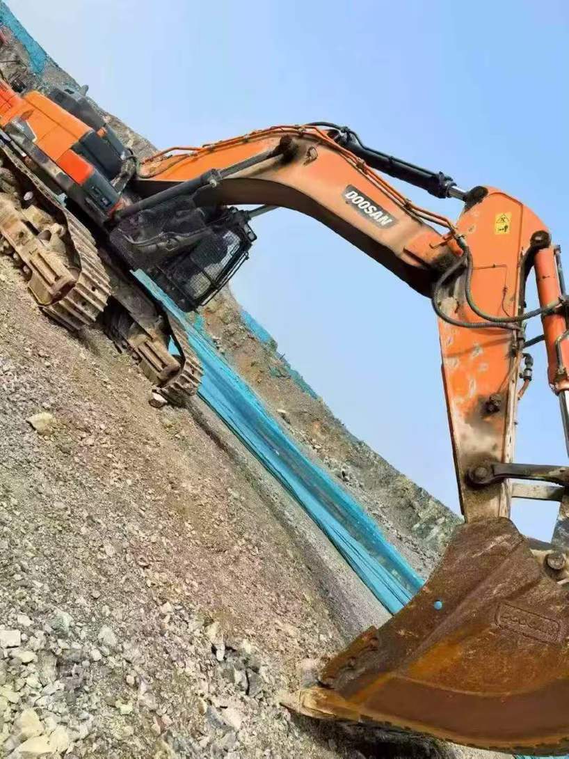 Used Doosan DX520LC Excavator 2021 Model / 3