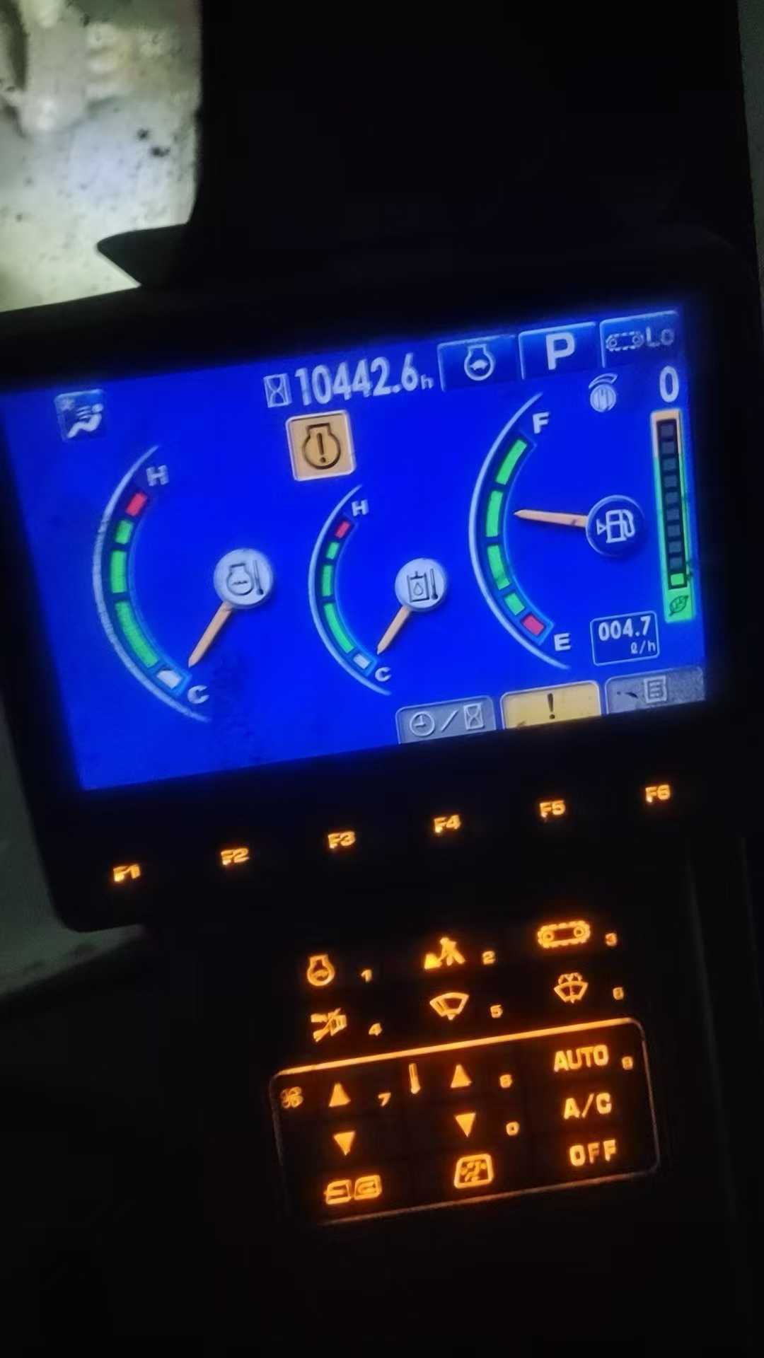 Buy Komatsu PC200-8 Used Excavator / 7 Used Komatsu PC200-8 Excavator 2015 Model / 7