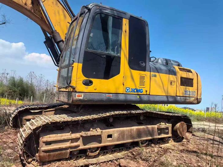 Buy XCMG XE200D Used Excavator / 1
