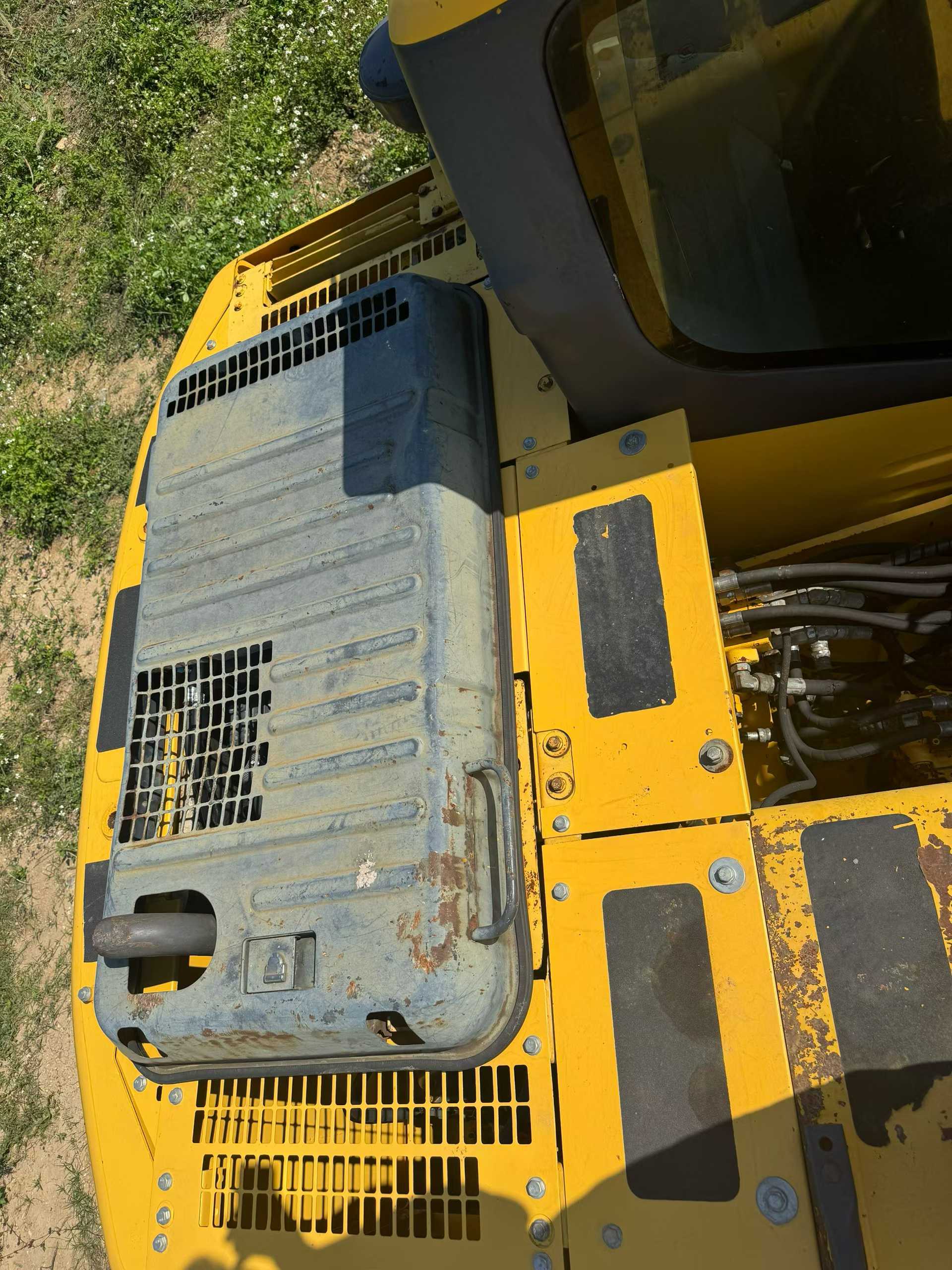 Buy Komatsu PC130-7 Used Excavator / 9 Used Komatsu PC130-7 Excavator 2014 Model / 9