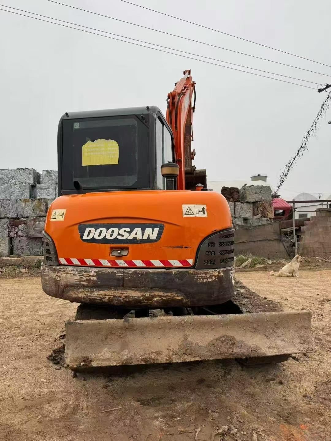 Buy Doosan DH60 Used Excavator / 9 Used Doosan DH60 Excavator 2016 Model / 9