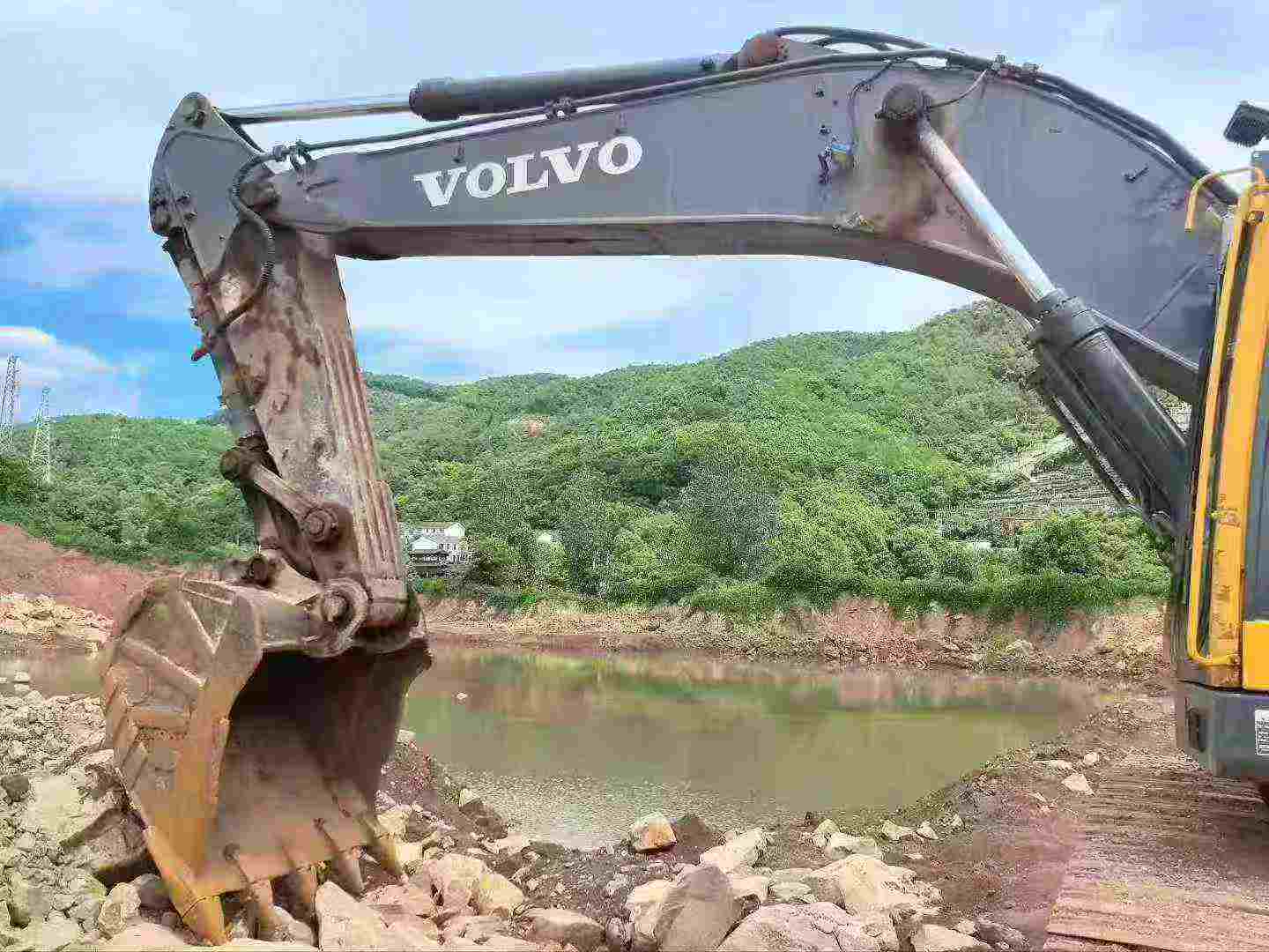 Buy Volvo EC380D Used Excavator / 1