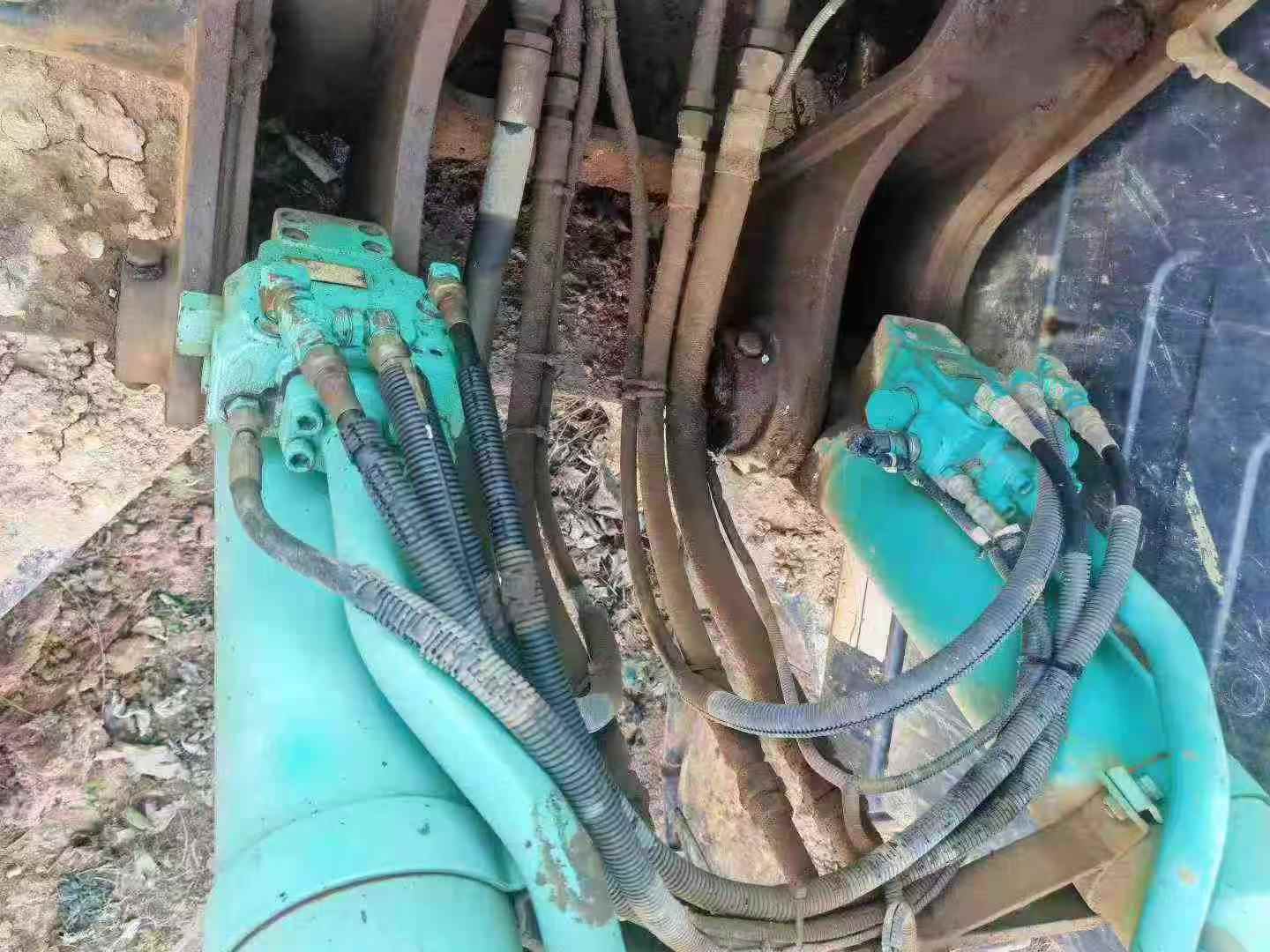 Used Kobelco SK200-2 Excavator 2012 Model / 6