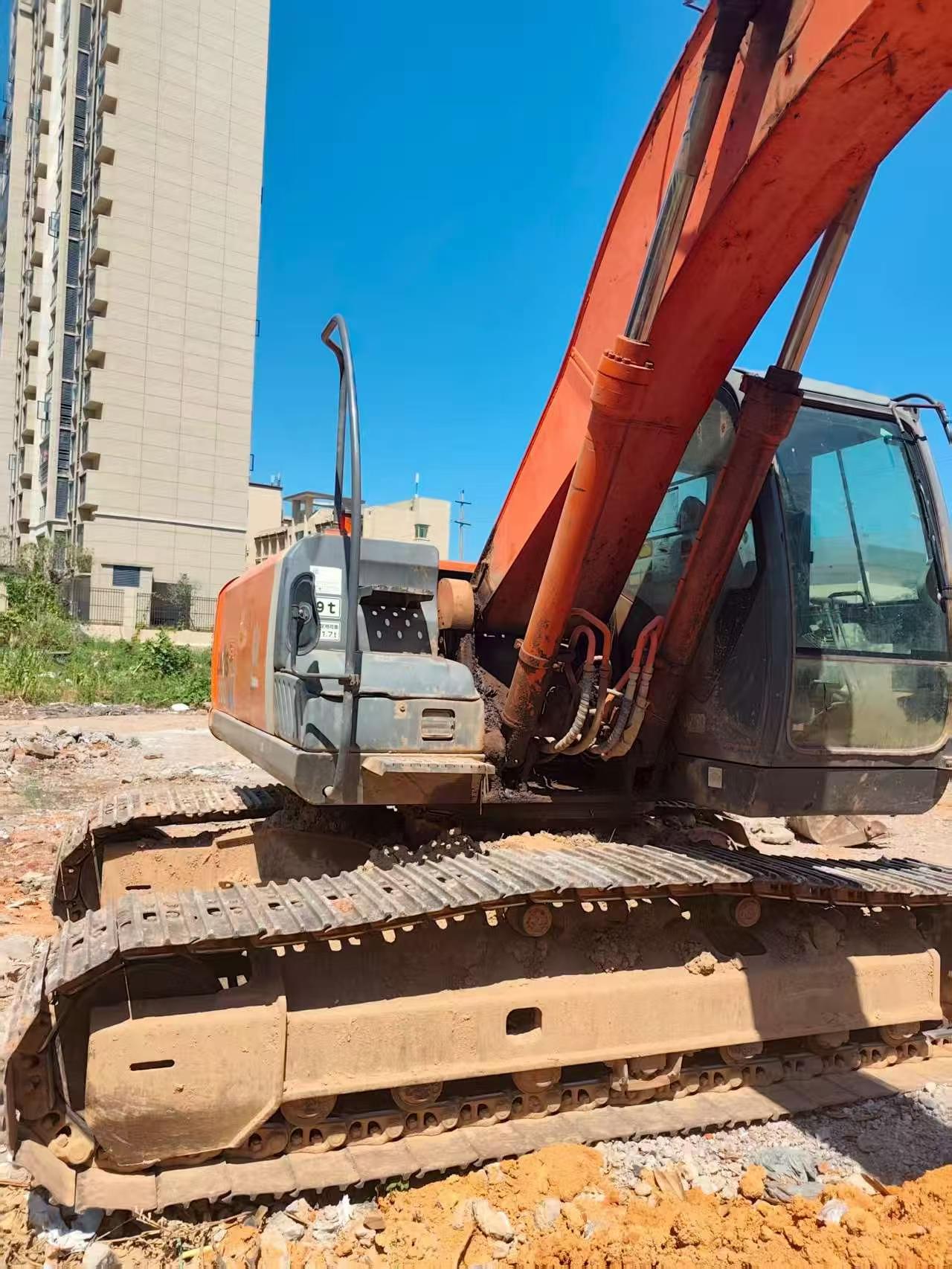 Buy Hitachi EX200 Used Excavator / 7 Used Hitachi EX200 Excavator 2016 Model / 7