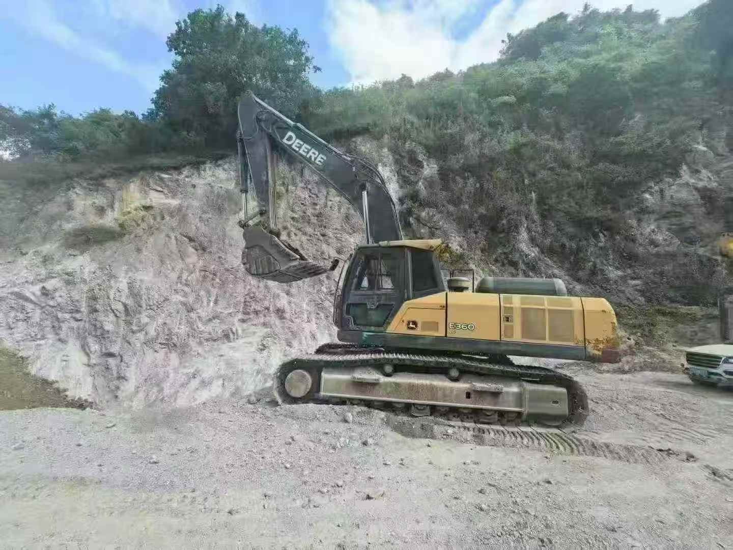 Buy JohnDeere E360 Used Excavator / 2 Used JohnDeere E360 Excavator 2017 Model / 2