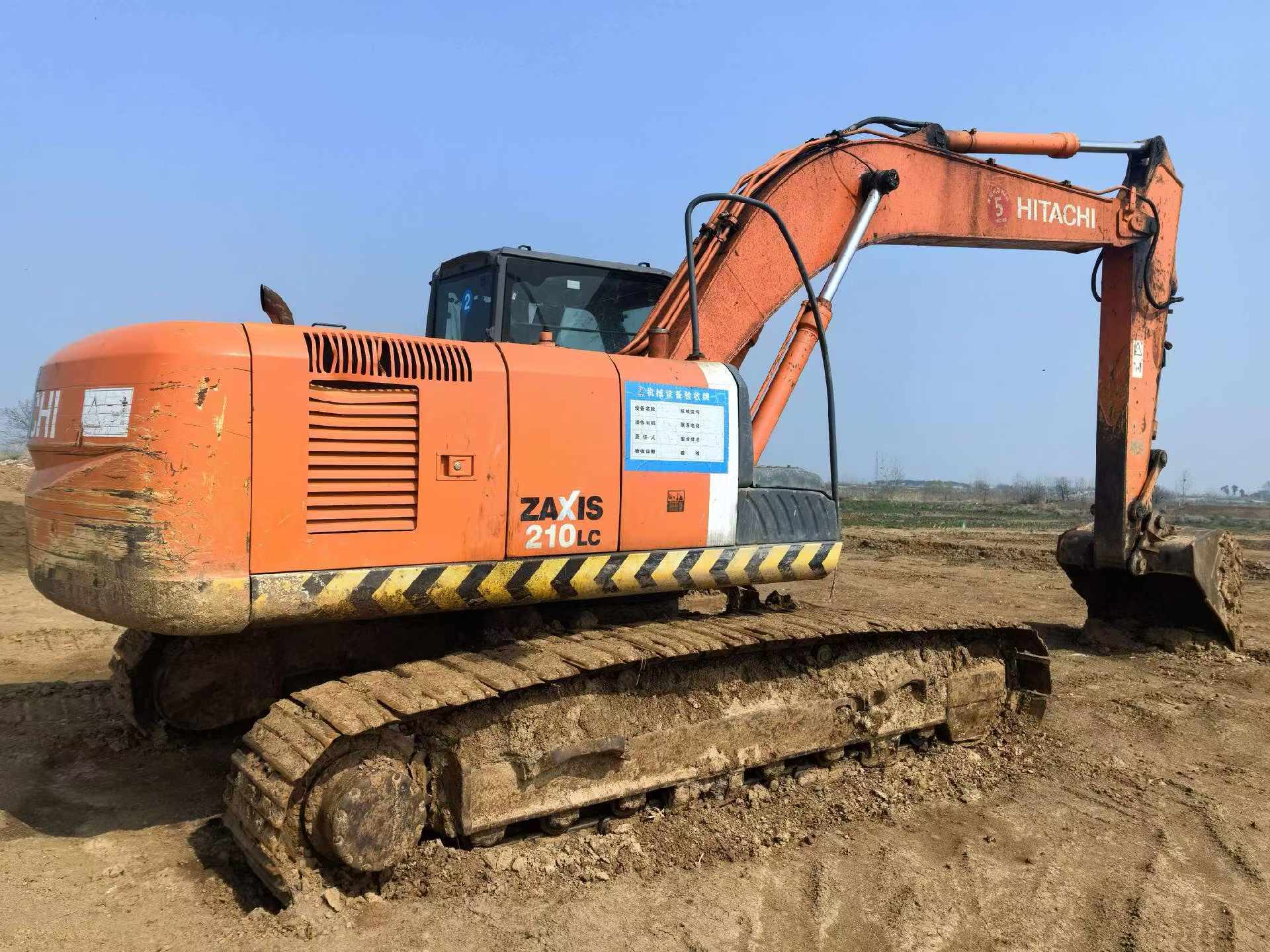 Used Hitachi ZX210LC-3 Excavator 2011 Model / 2
