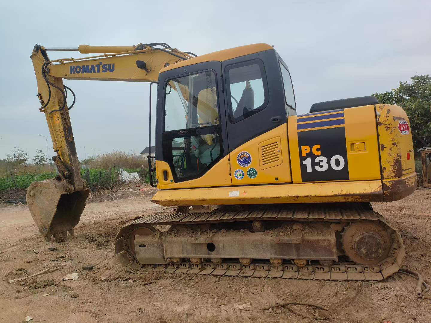 Buy Komatsu PC130-7 Used Excavator / 1