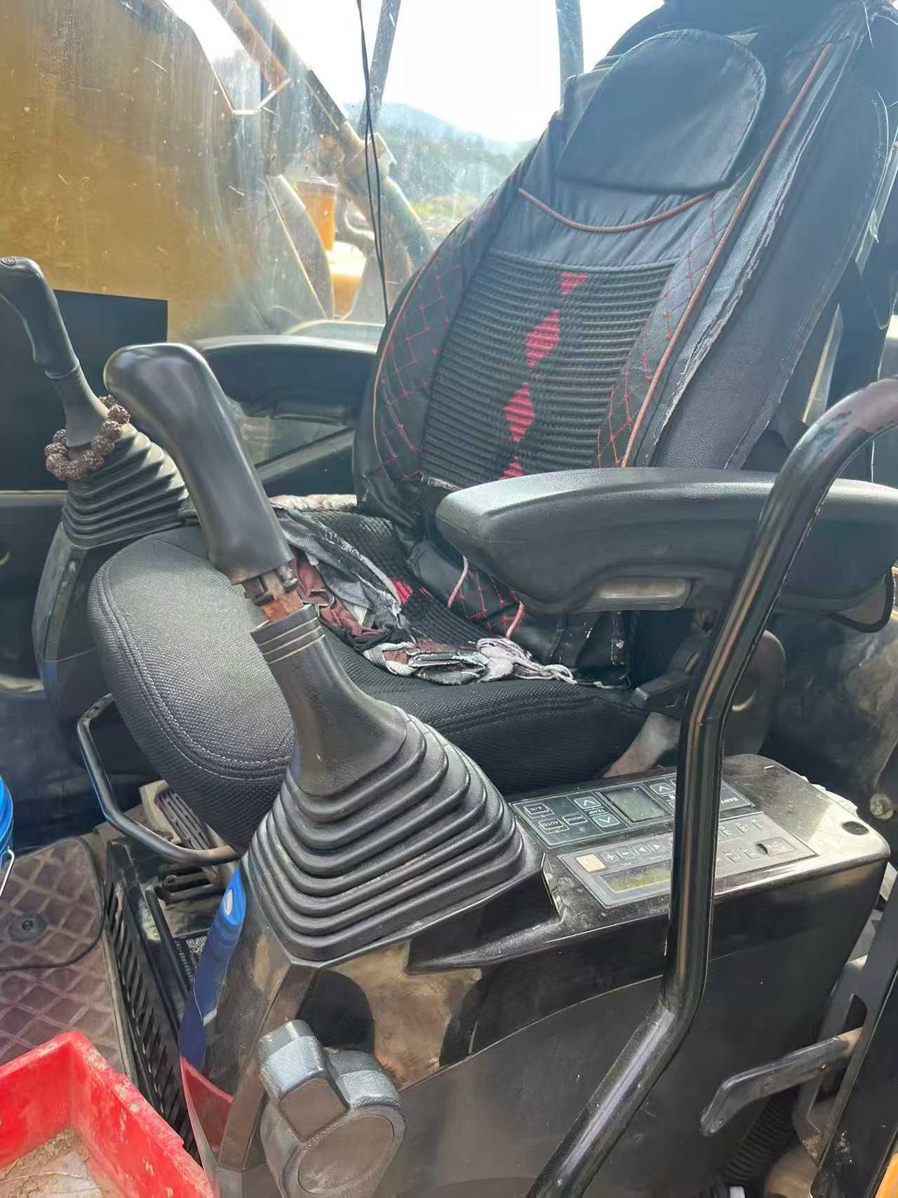 Used Sany SY200C Excavator 2020 Model / 3