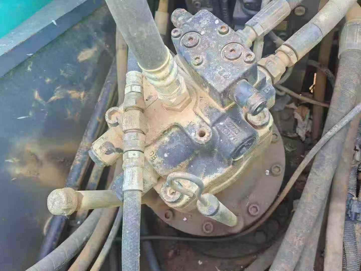 Used Kobelco SK200-2 Excavator 2012 Model / 3