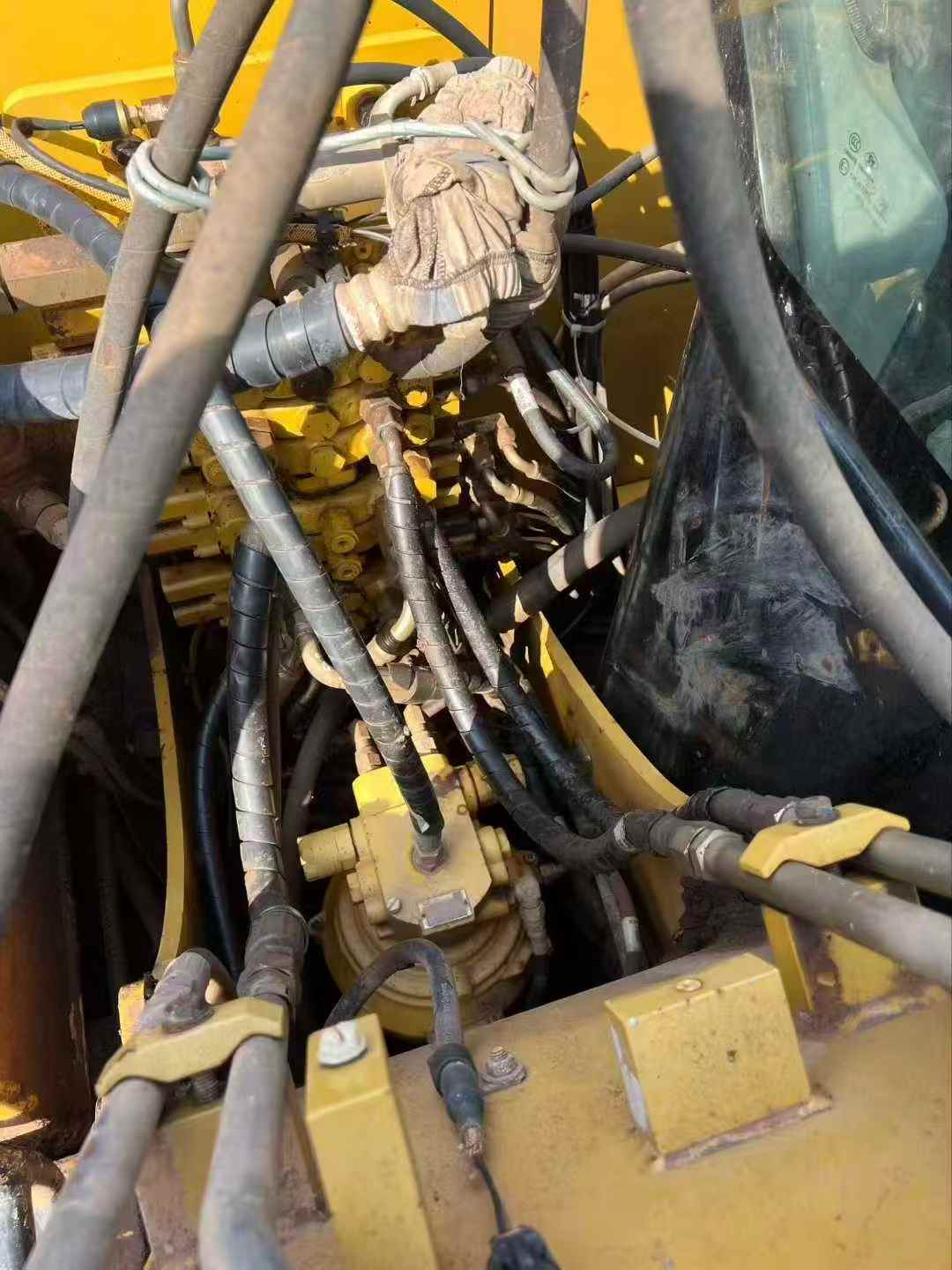 Buy Caterpillar 307B Used Excavator / 1