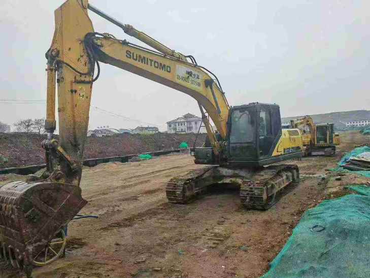 Buy Sumitomo SH220 Used Excavator / 1