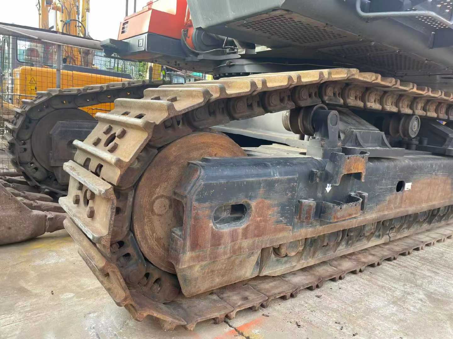 Buy Hitachi ZX870R-3 Used Excavator / 3 Used Hitachi ZX870R-3 Excavator 2016 Model / 3