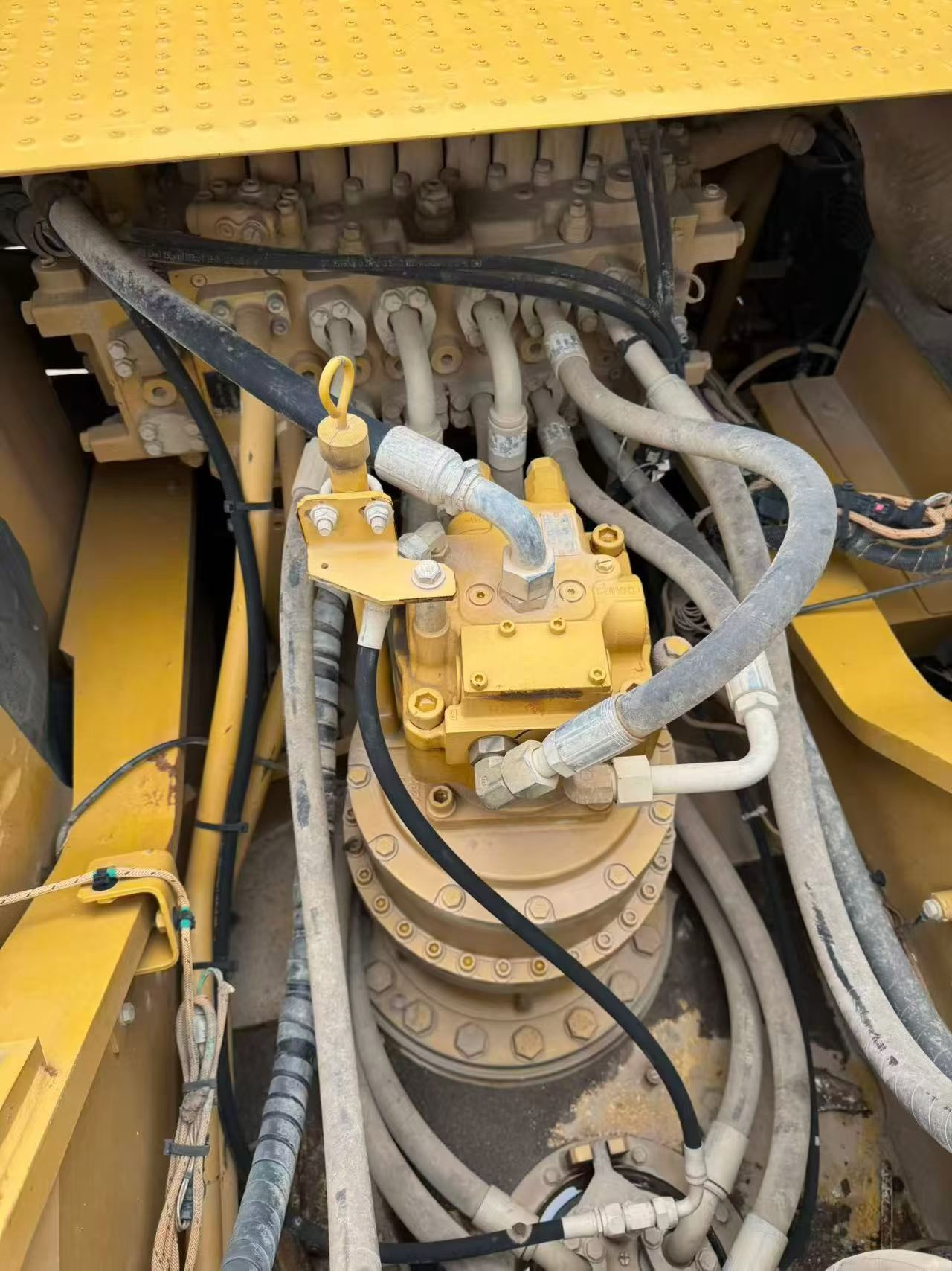 Buy Caterpillar 330B Used Excavator / 4 Used Caterpillar 330B Excavator 2019 Model / 4