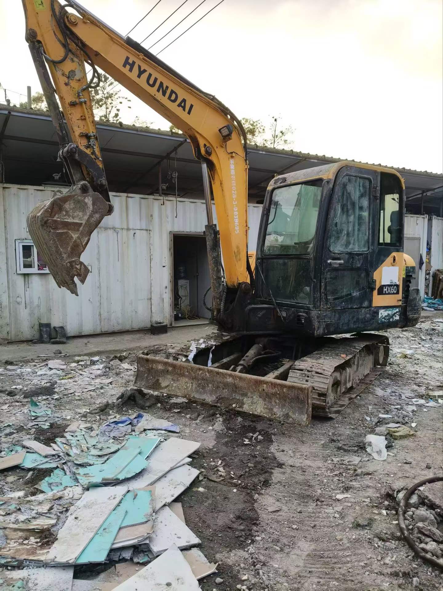 Buy Hyundai HX60 Used Excavator / 3 Used Hyundai HX60 Excavator 2016 Model / 3