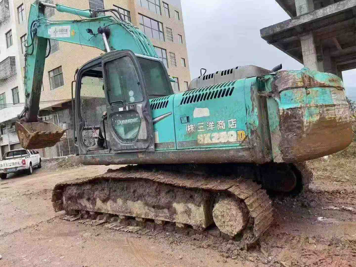 Used Kobelco SK210-6 Excavator 2016 Model / 4