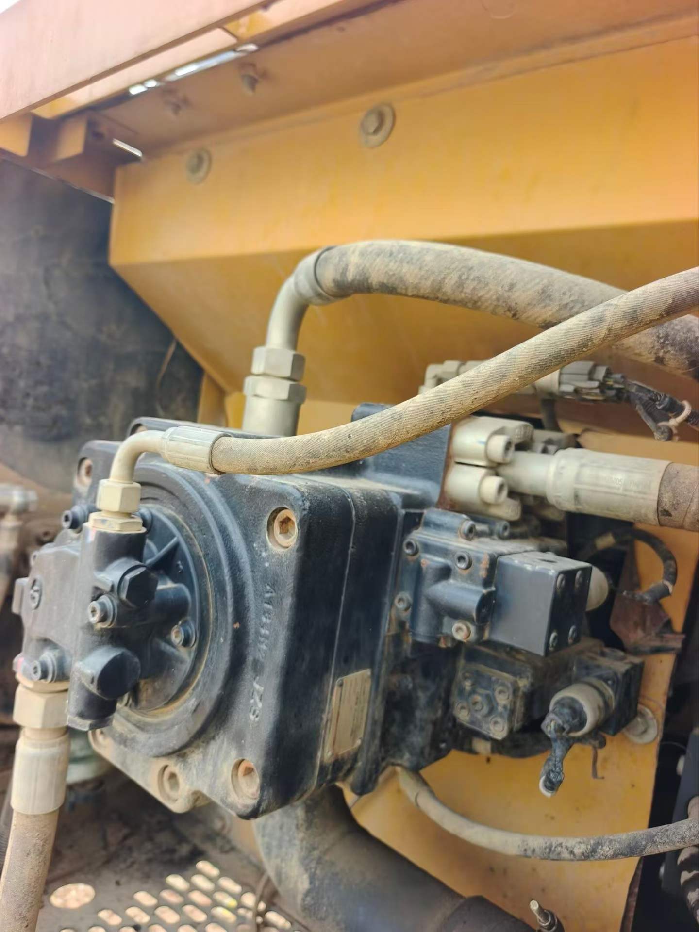 Used Sany SY205C Excavator 2020 Model / 4