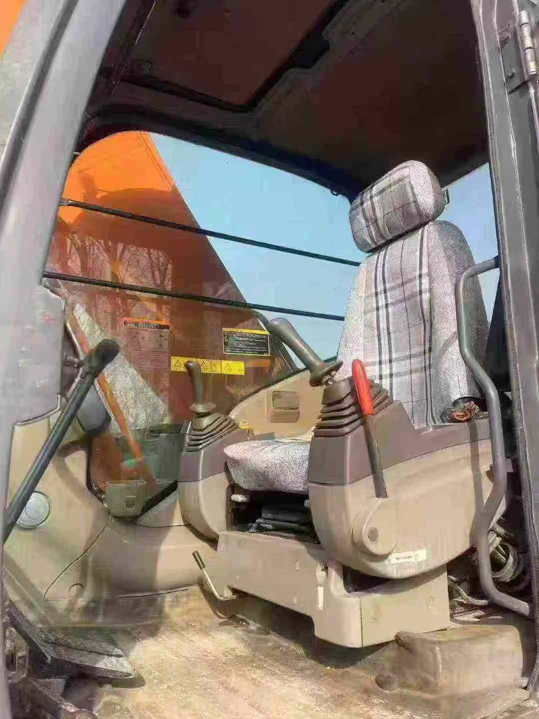 Buy Hitachi EX200 Used Excavator / 6 Used Hitachi EX200 Excavator 2016 Model / 6