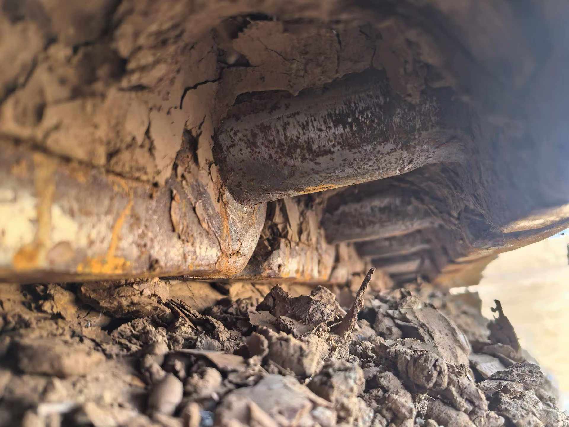 Used Hitachi ZX210LC-3 Excavator 2011 Model / 6