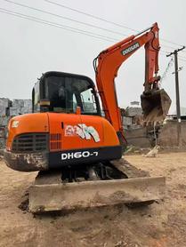 Buy Doosan DH60 Used Excavator / 4 Used Doosan DH60 Excavator 2016 Model / 4