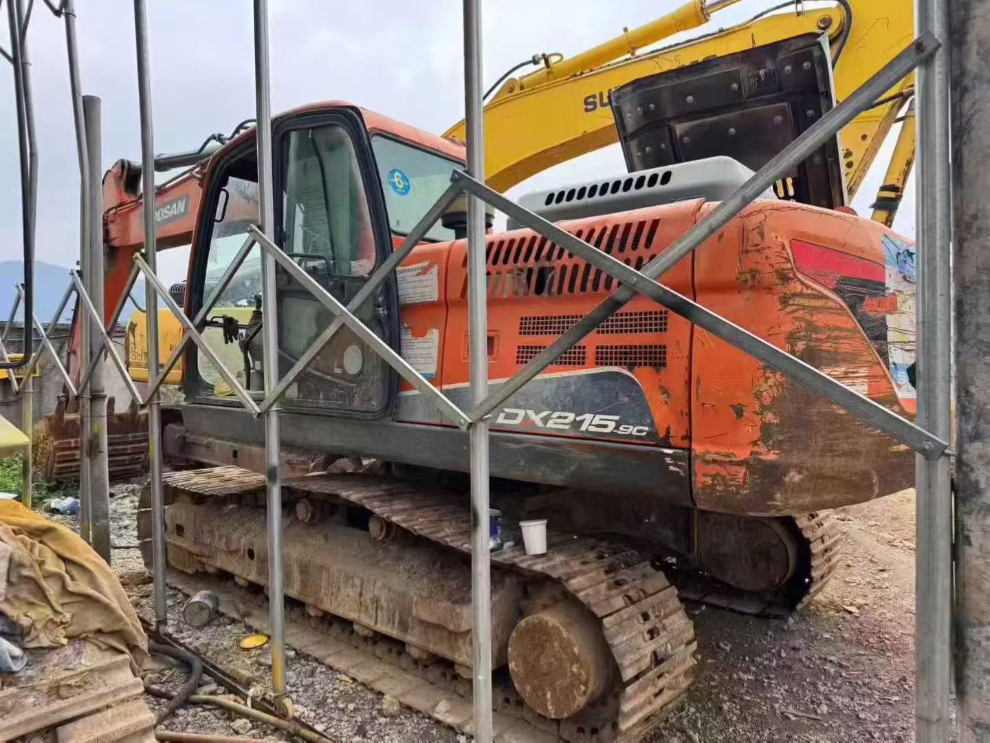 Buy Doosan DH215-7 Used Excavator / 1