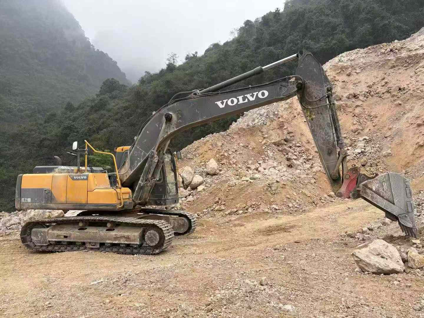 Buy Volvo EC210B Used Excavator / 9 Used Volvo EC210B Excavator 2021 Model / 9