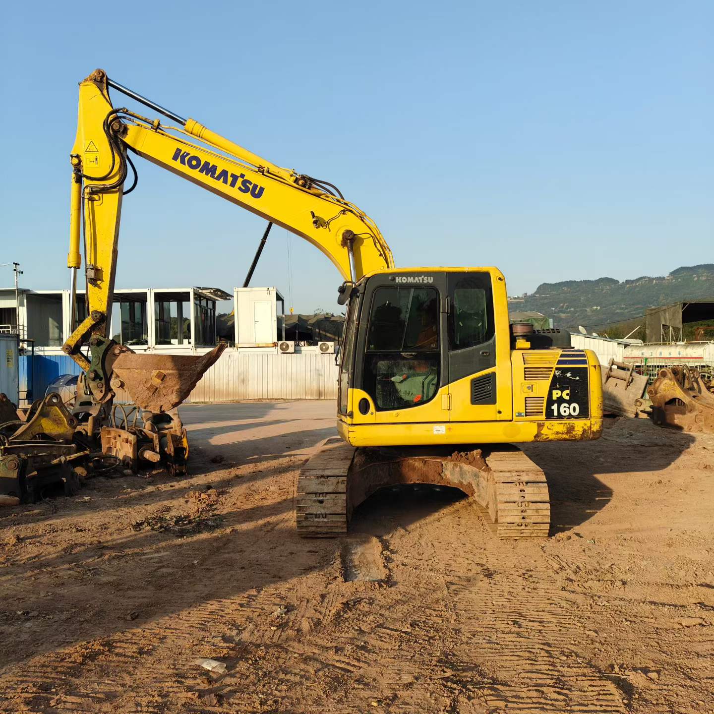 Buy Komatsu PC130-8 Used Excavator / 1