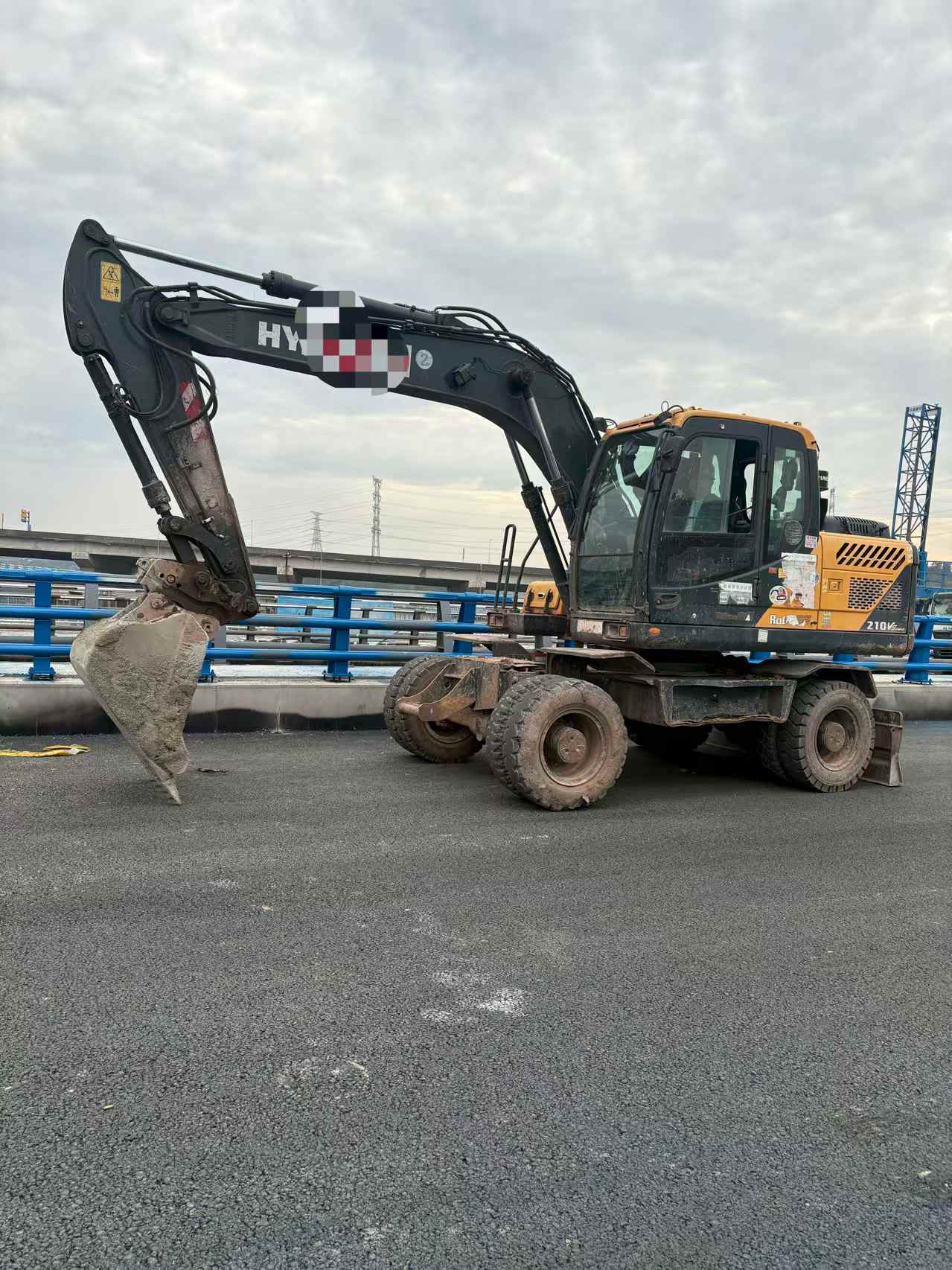 Buy Hyundai R150-7 Used Excavator / 1