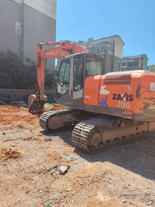 Buy Hitachi EX200 Used Excavator / 1