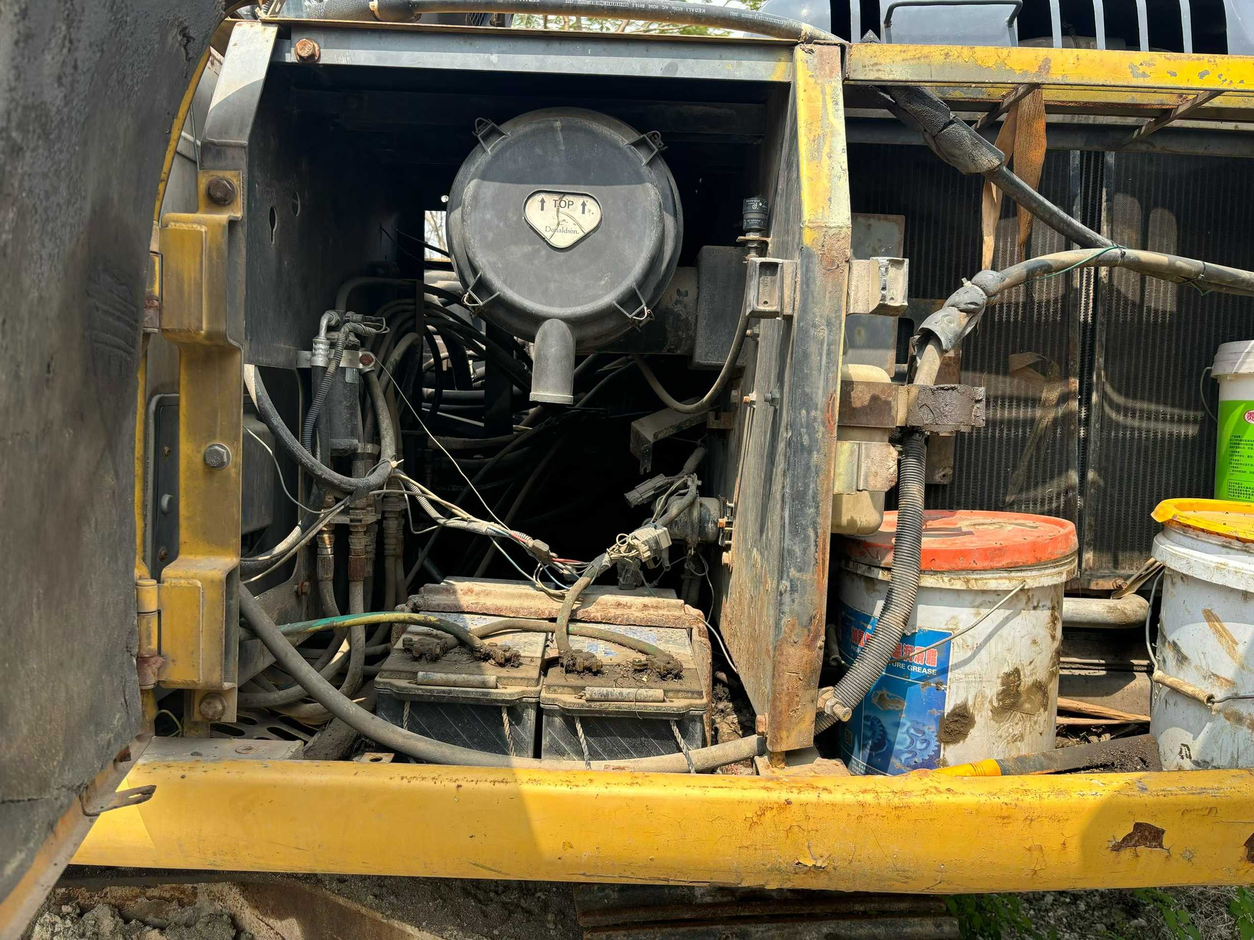 Buy Sumitomo SH200Z3 Used Excavator / 4 Used Sumitomo SH200Z3 Excavator 2016 Model / 4