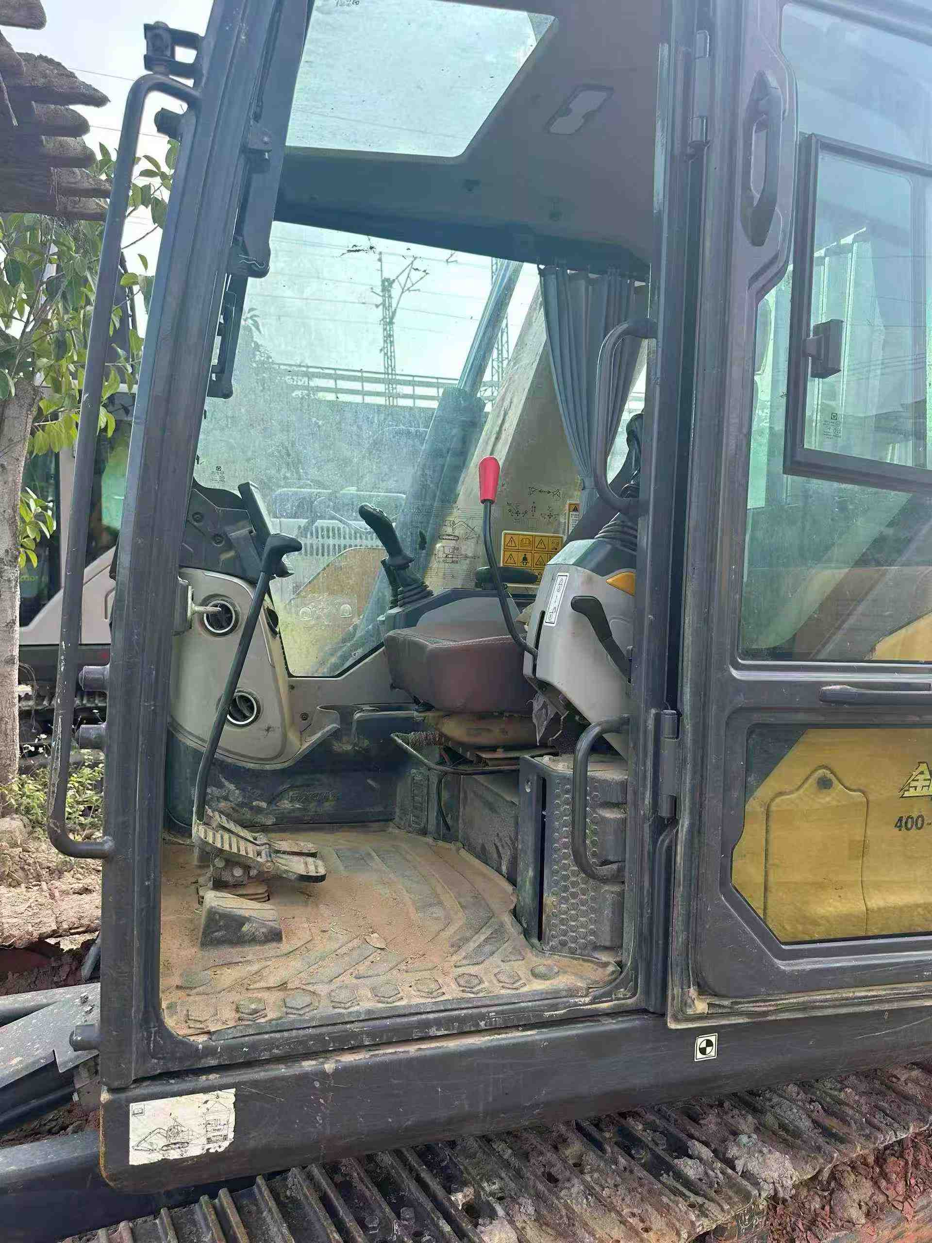 Buy XCMG XE75C Used Excavator / 4 Used XCMG XE75C Excavator 2024 Model / 4