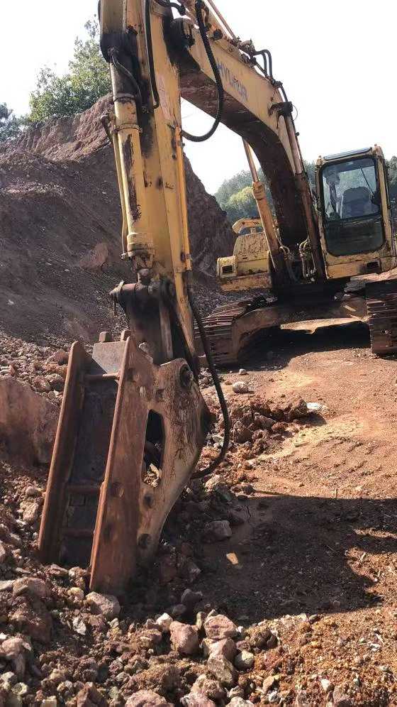 Buy Hyundai R220-5 Used Excavator / 2 Used Hyundai R220-5 Excavator 2016 Model / 2