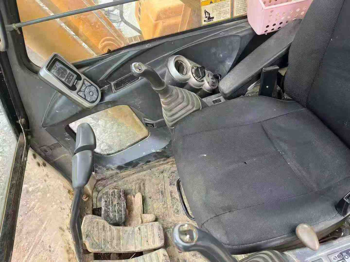 Buy Kato HD820 Used Excavator / 9 Used Kato HD820 Excavator 2019 Model / 9