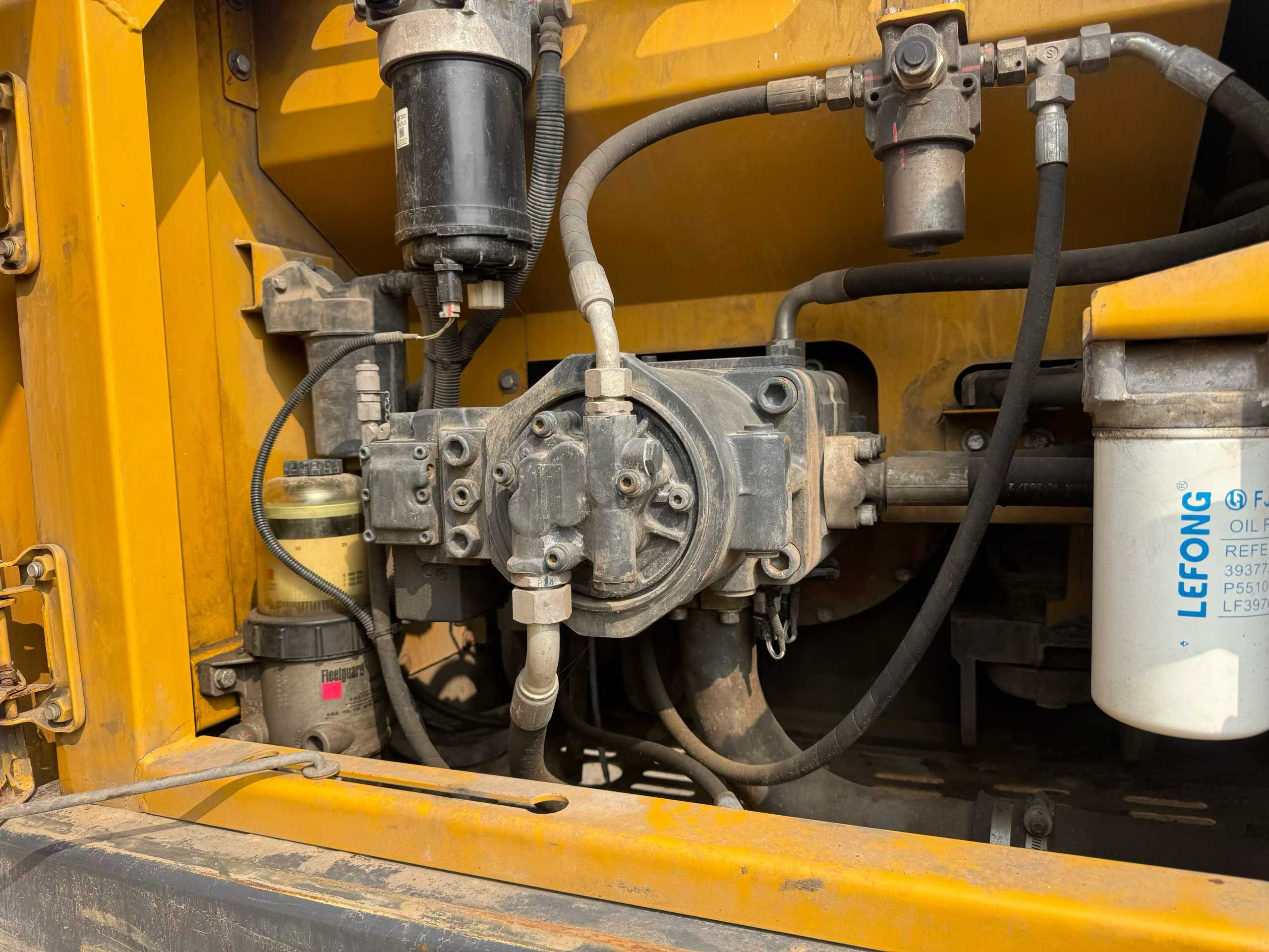 Buy XCMG XE215 Used Excavator / 3 Used XCMG XE215 Excavator 2020 Model / 3