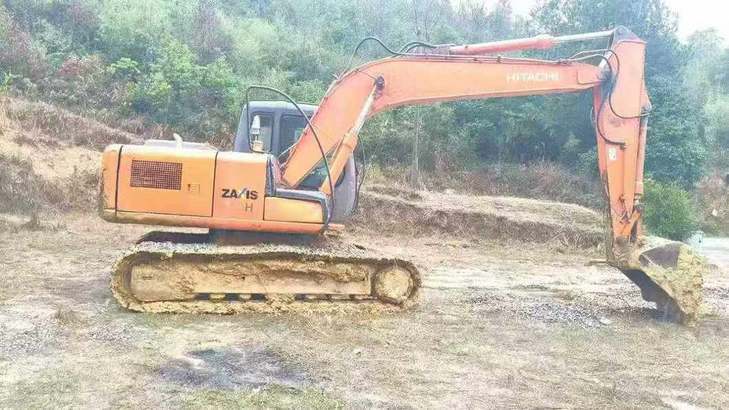 Buy Hitachi EX120-6 Used Excavator / 1