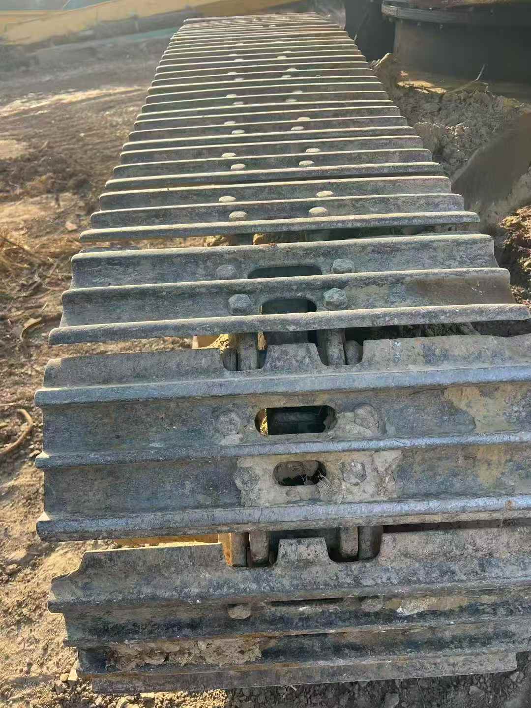 Buy Hitachi EX200-3 Used Excavator / 8 Used Hitachi EX200-3 Excavator 2010 Model / 8