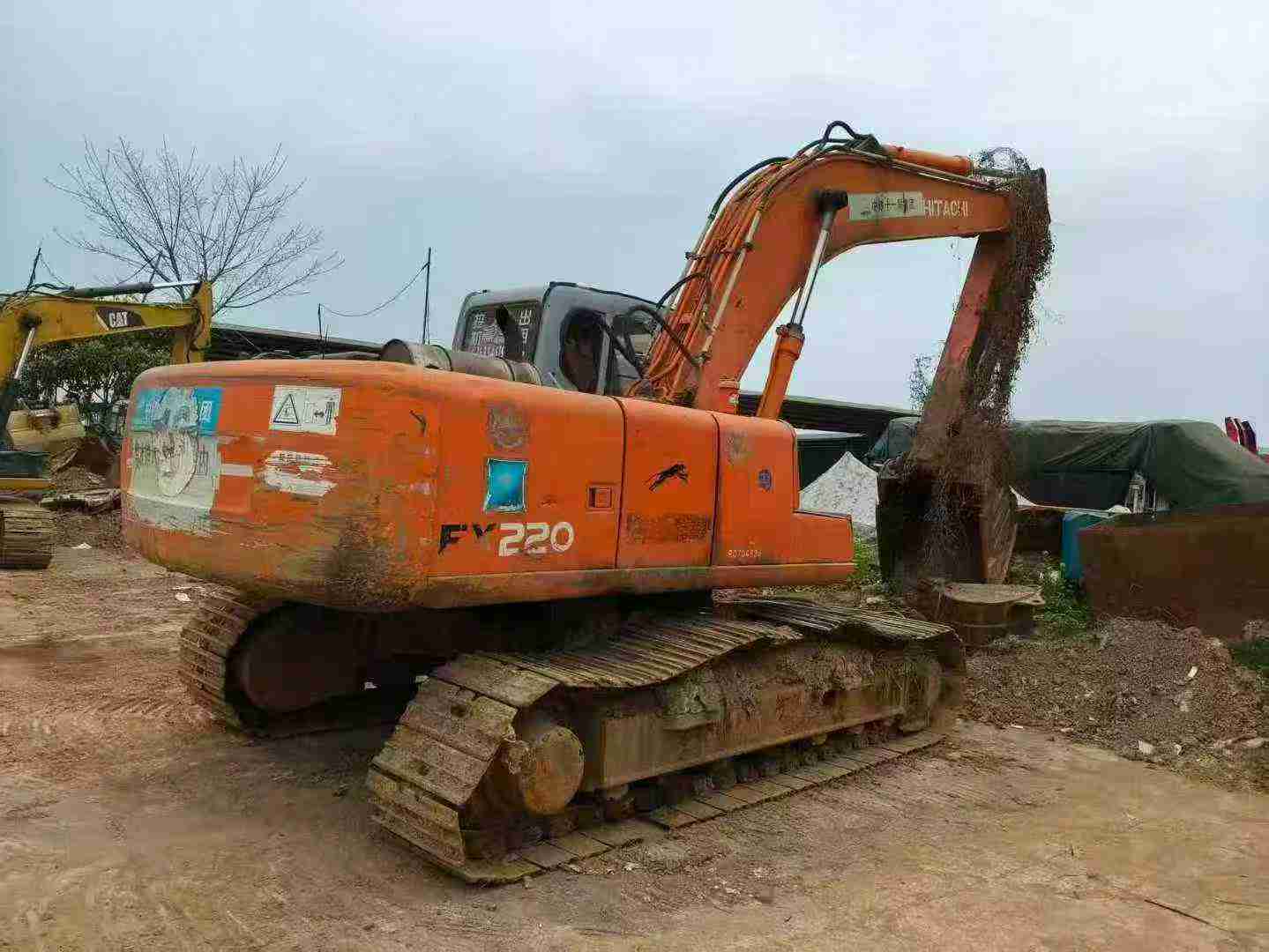 Buy Hitachi EX200 Used Excavator / 1