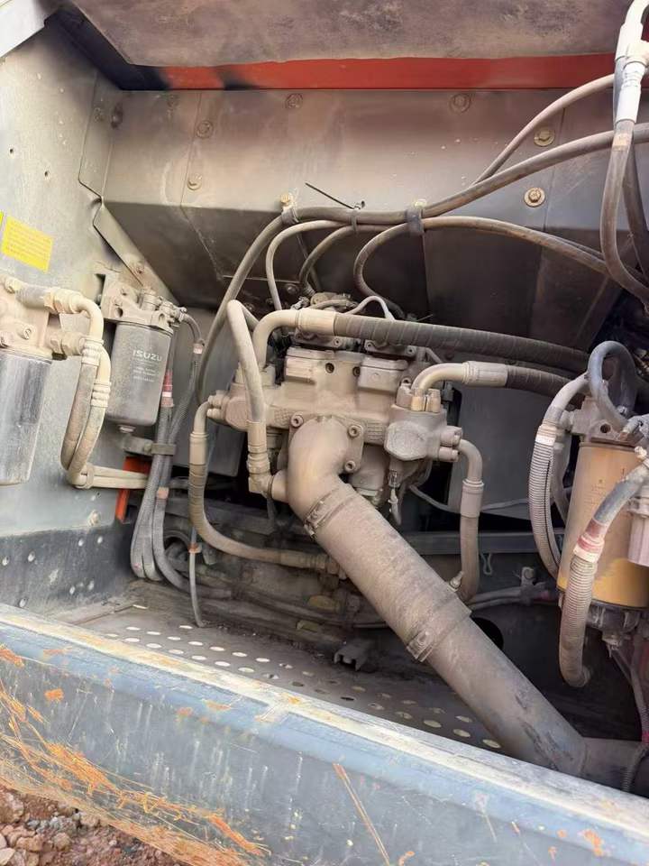 Used Hitachi ZX240-5A Excavator 2016 Model / 6