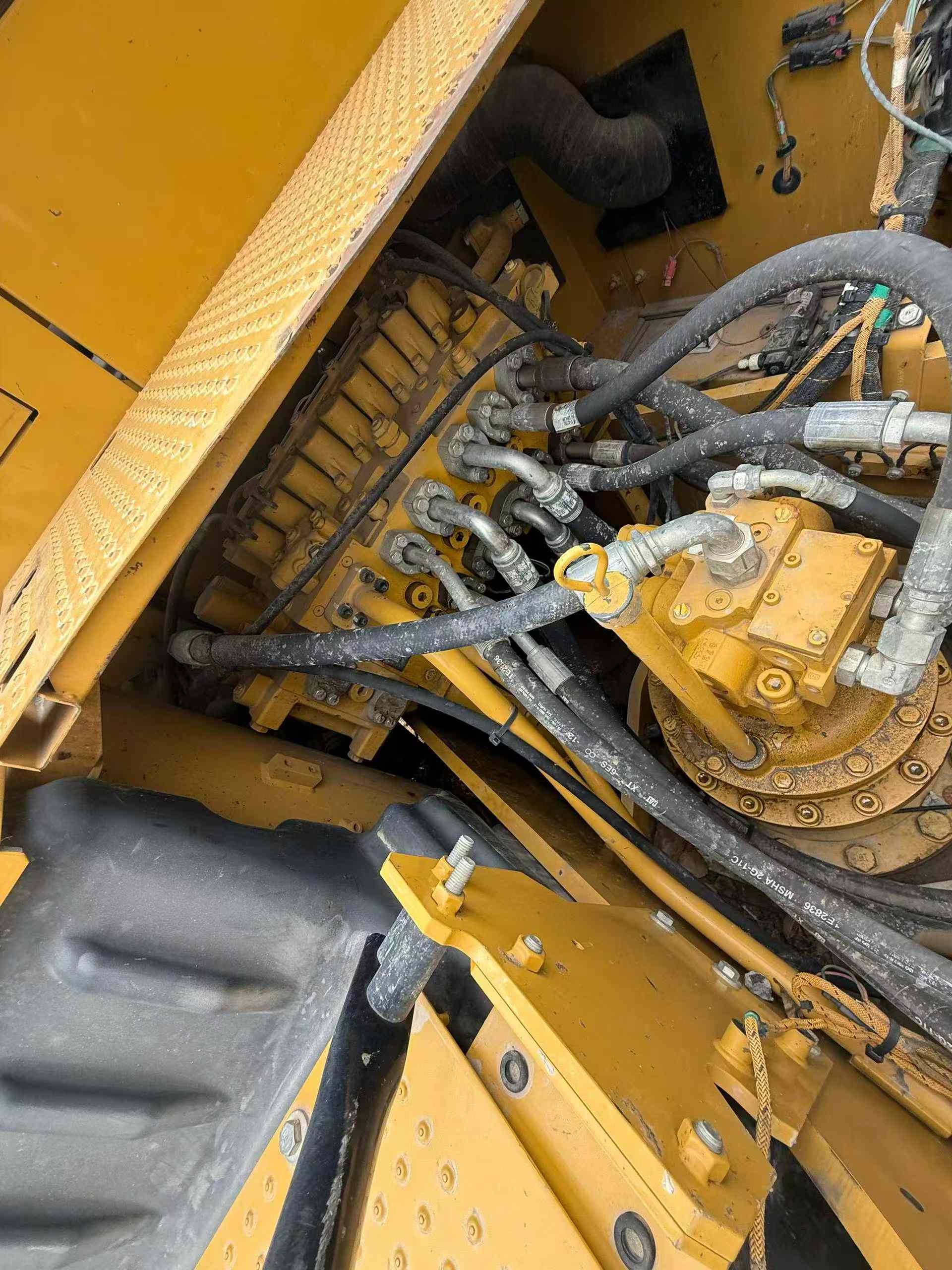 Used Caterpillar 320GC Excavator 2020 Model / 4