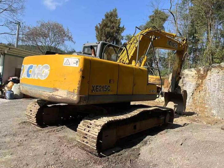 Buy XCMG XE215 Used Excavator / 1