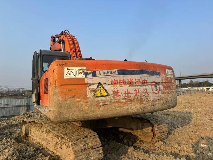 Buy Hitachi EX250-5 Used Excavator / 1