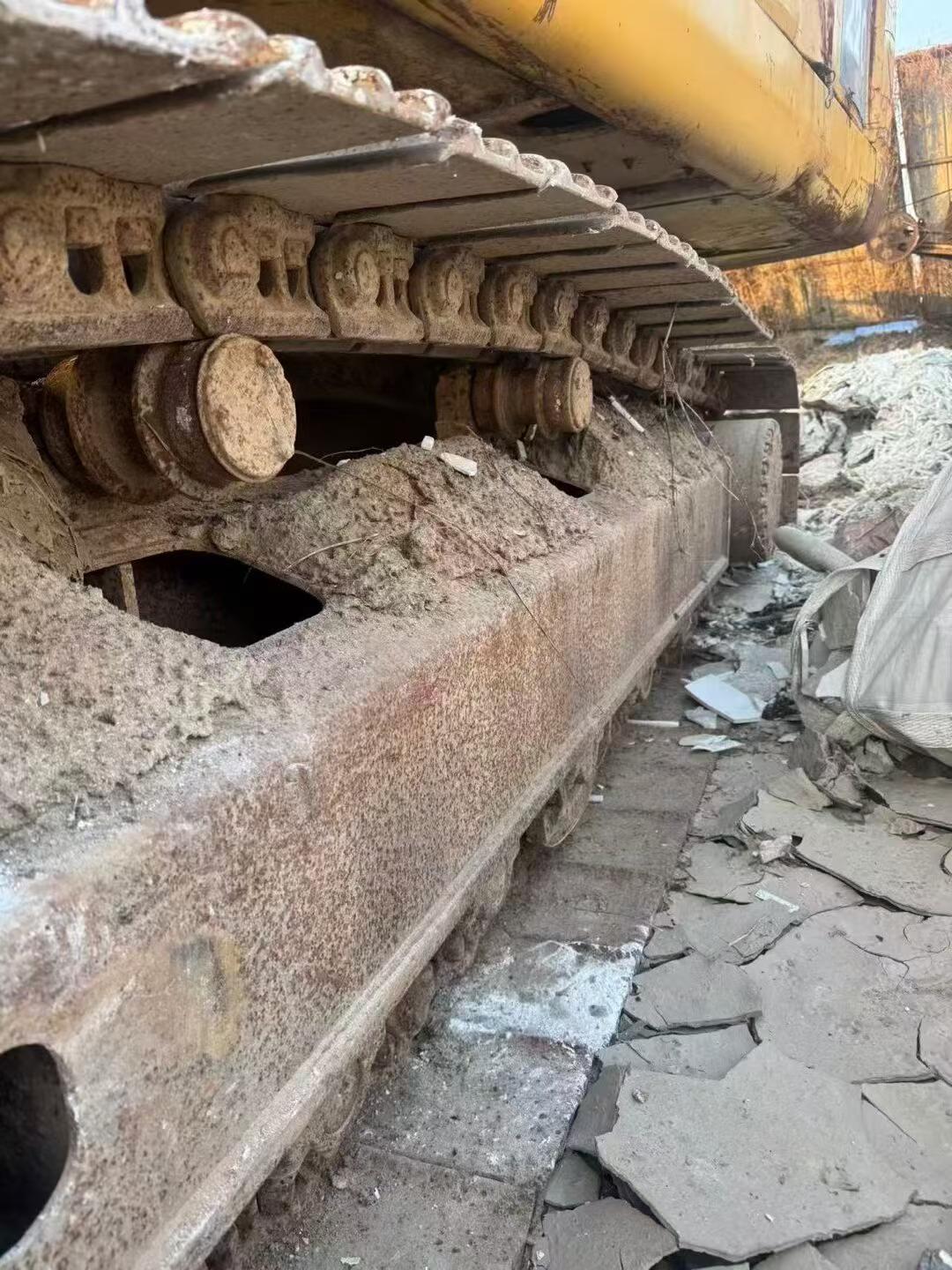 Buy Komatsu PC220-7 Used Excavator / 2 Used Komatsu PC220-7 Excavator 2006 Model / 2