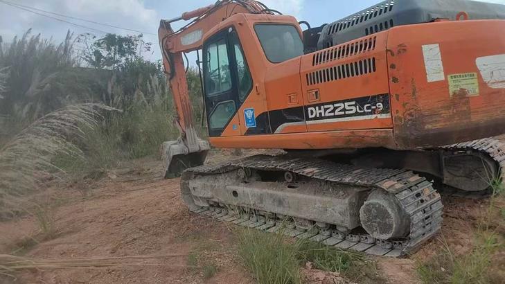 Buy Doosan DH225-9 Used Excavator / 1