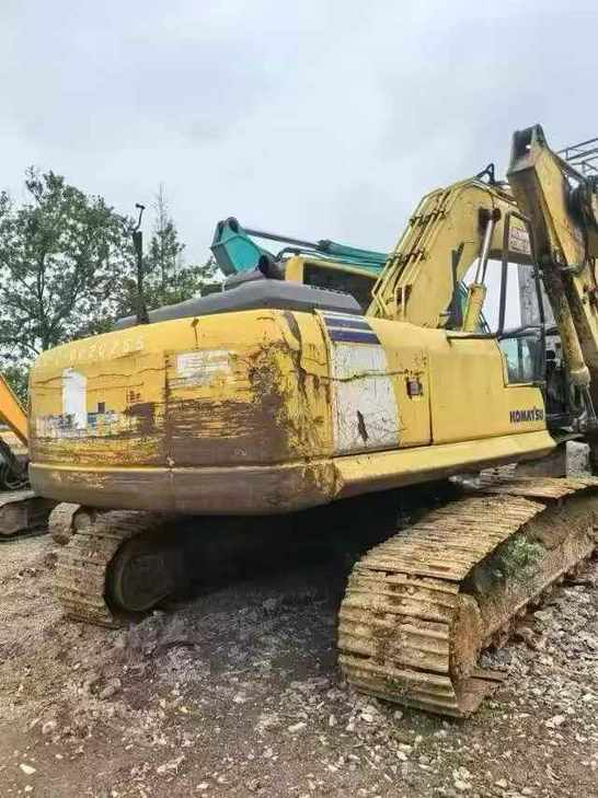 Buy Komatsu PC240-6 Used Excavator / 1