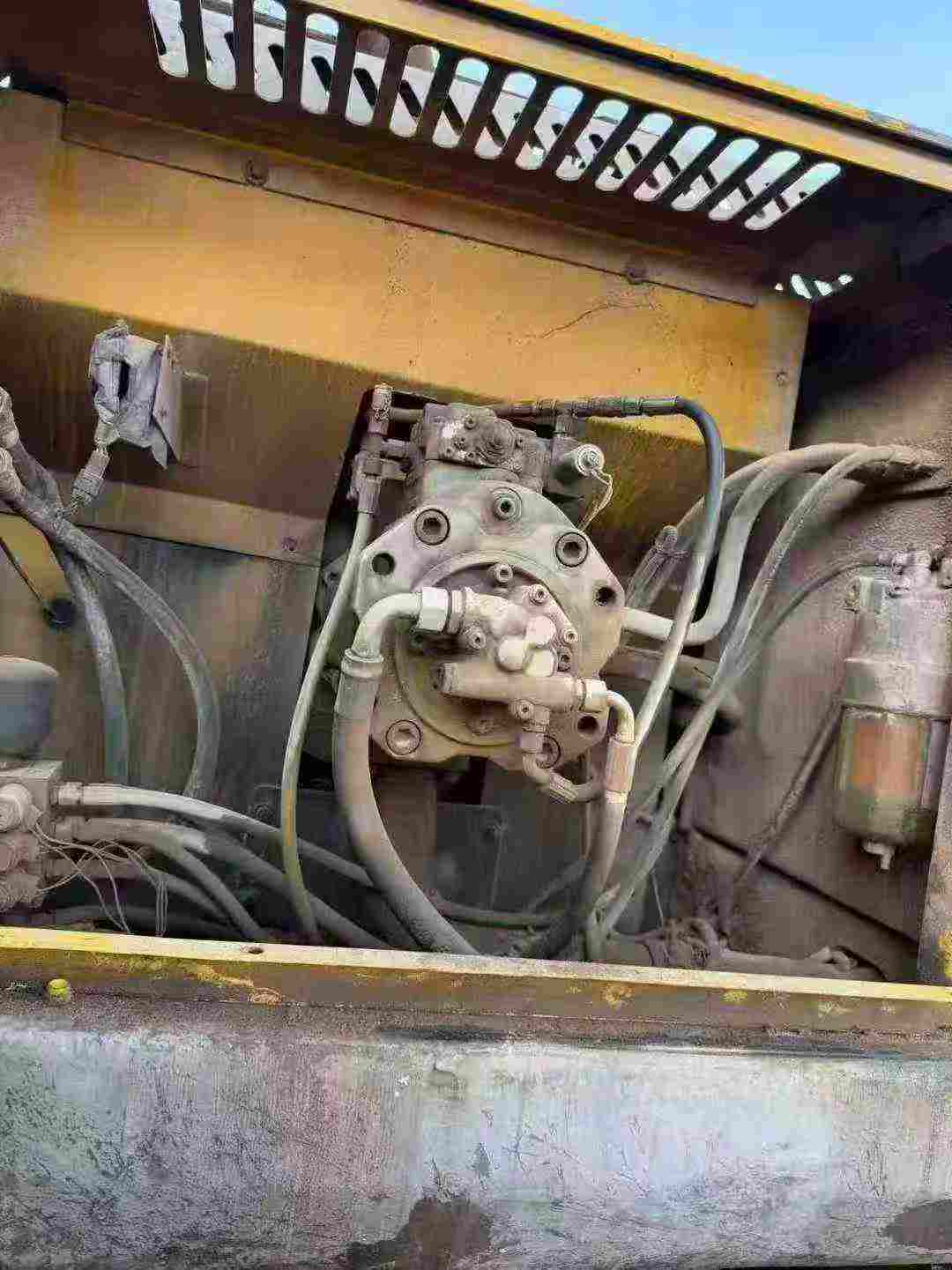 Buy XCMG XE370 Used Excavator / 2 Used XCMG XE370 Excavator 2015 Model / 2