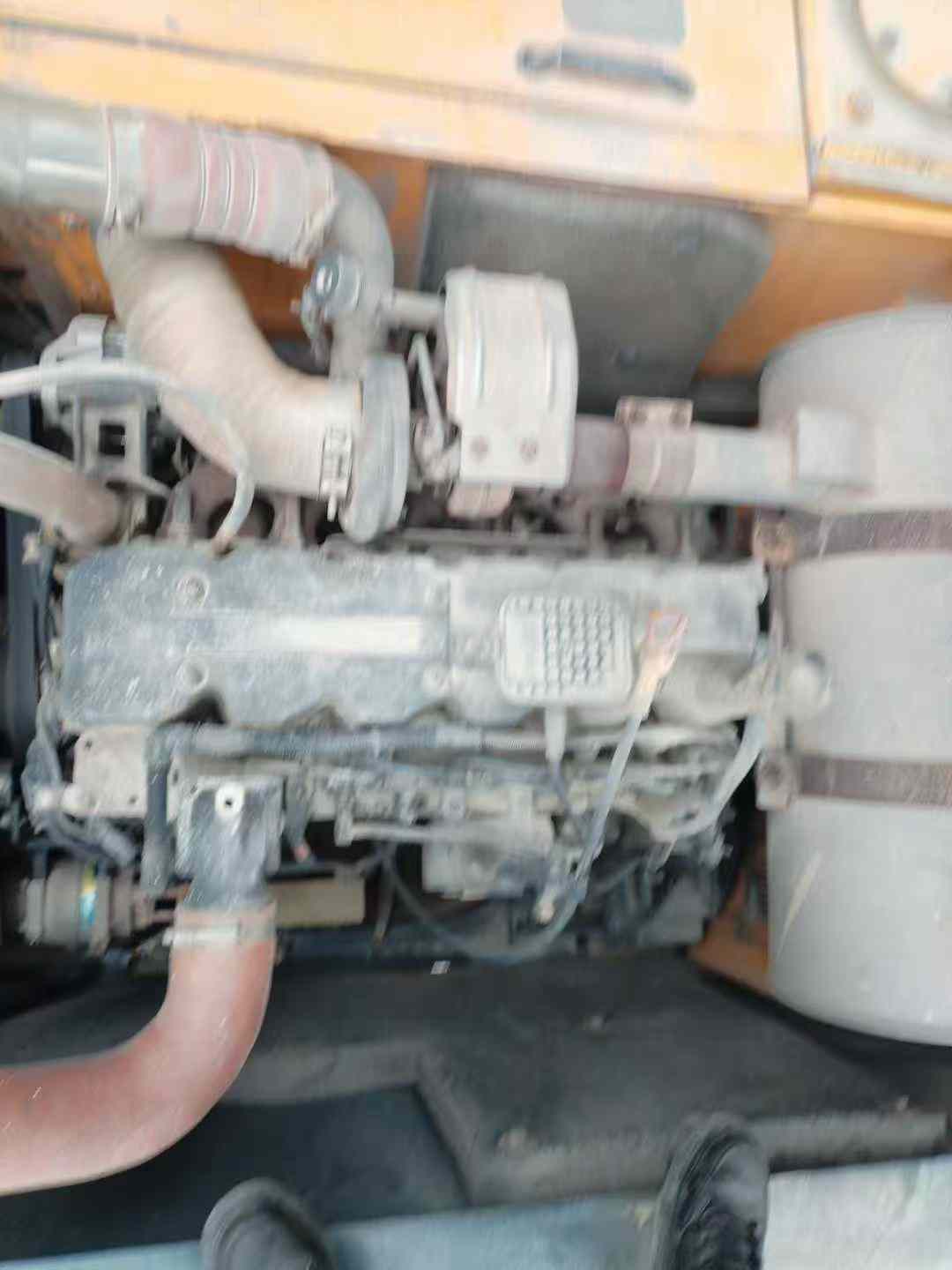 Used Hyundai R215VS Excavator 2016 Model / 4