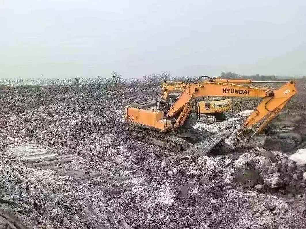 Buy Hyundai R215-7 Used Excavator / 3 Used Hyundai R215-7 Excavator 2010 Model / 3