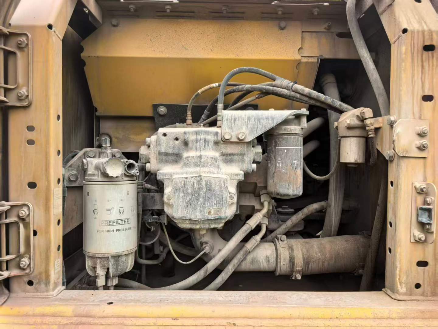 Used Komatsu PC210LC-8M0 Excavator 2017 Model / 3